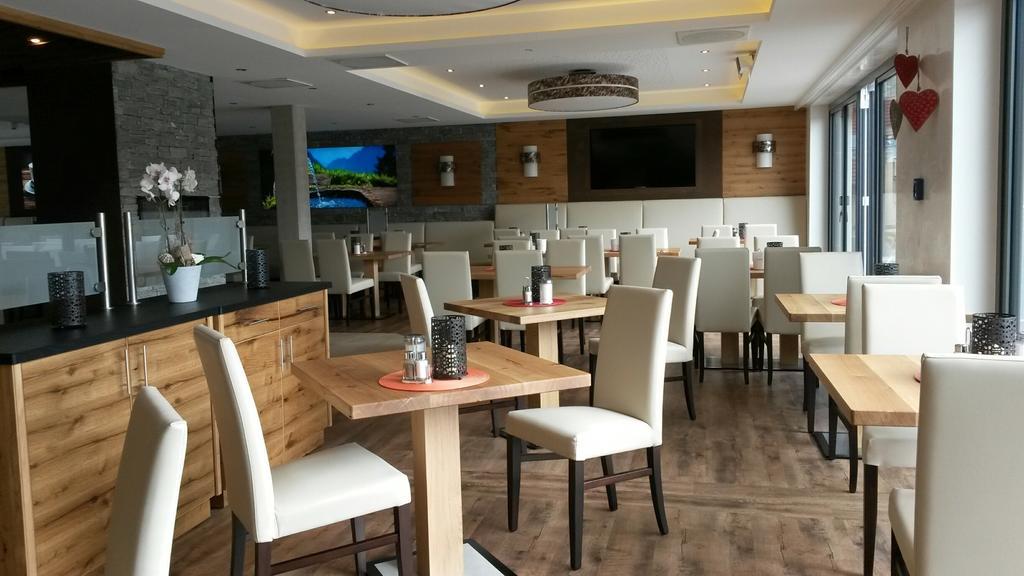 Alpenflair Hotel ブーフロー エクステリア 写真