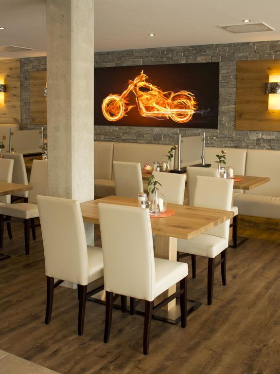 Alpenflair Hotel ブーフロー エクステリア 写真